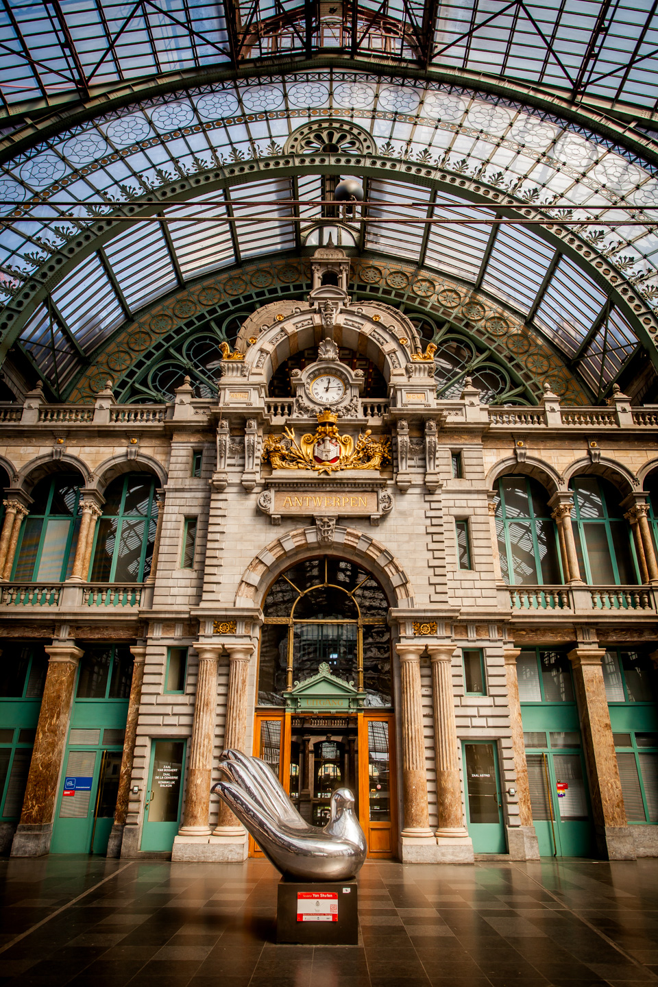 Bahnhof Antwerpen-Centraal