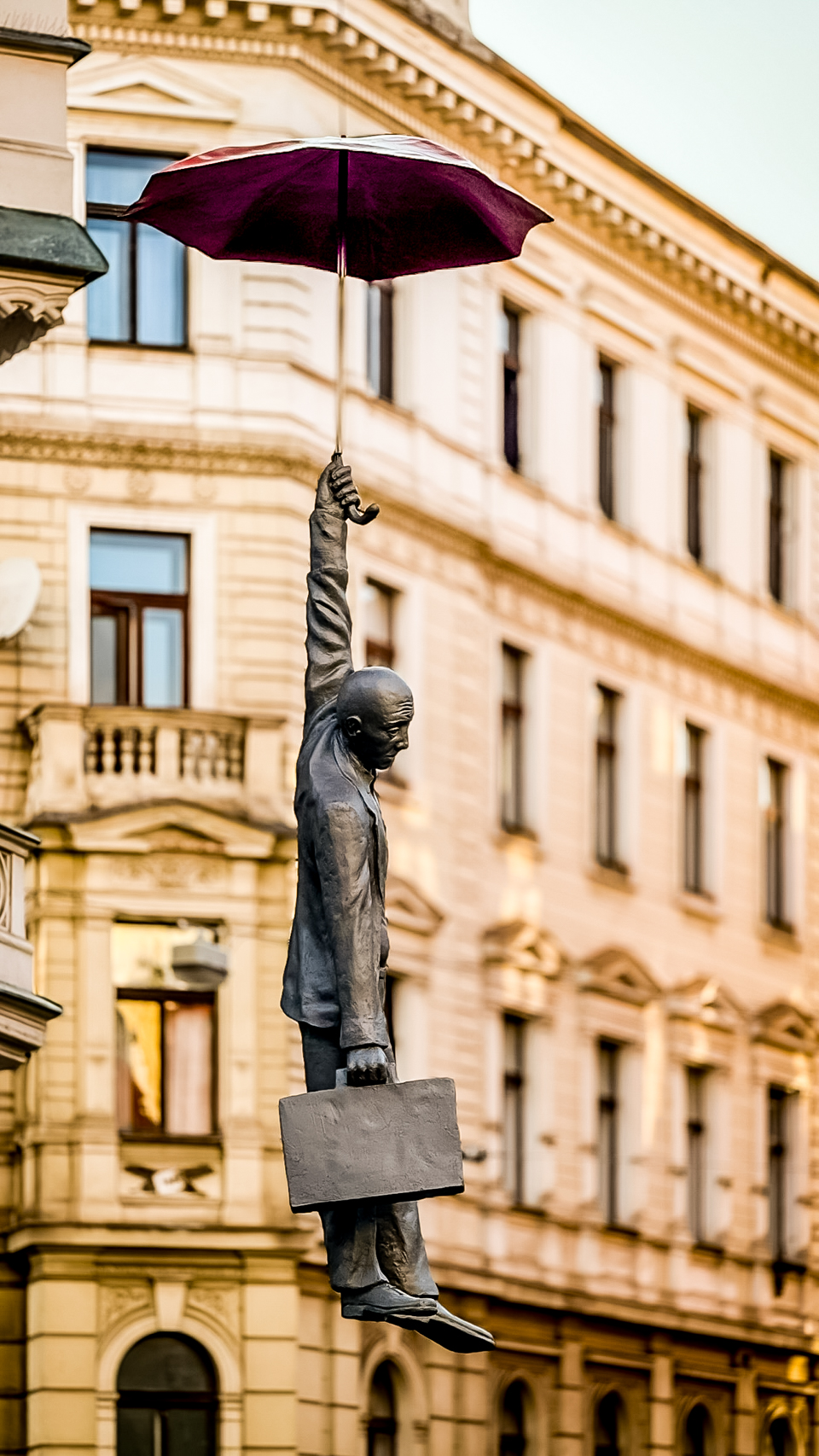PRAG IMG