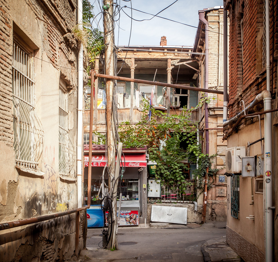 TIFLIS IMG