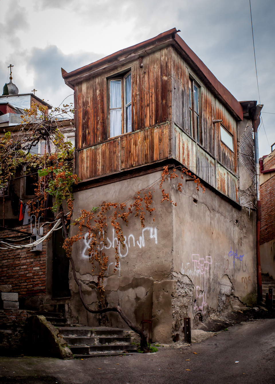 TIFLIS IMG